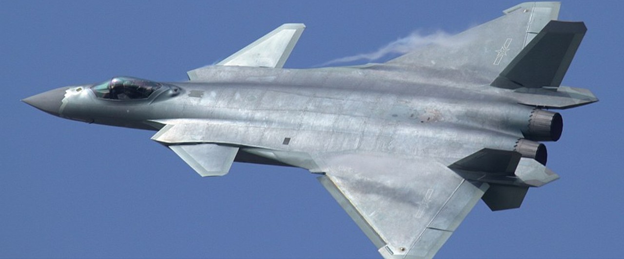 l&auml;nka till https://commons.wikimedia.org/wiki/File:J-20_at_Airshow_China_2016.jpg